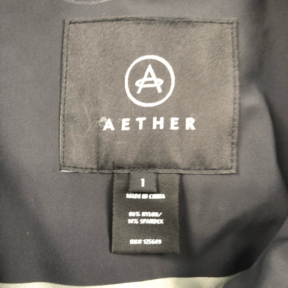 Aether Crosby Women's Softshell Jacket - image 6